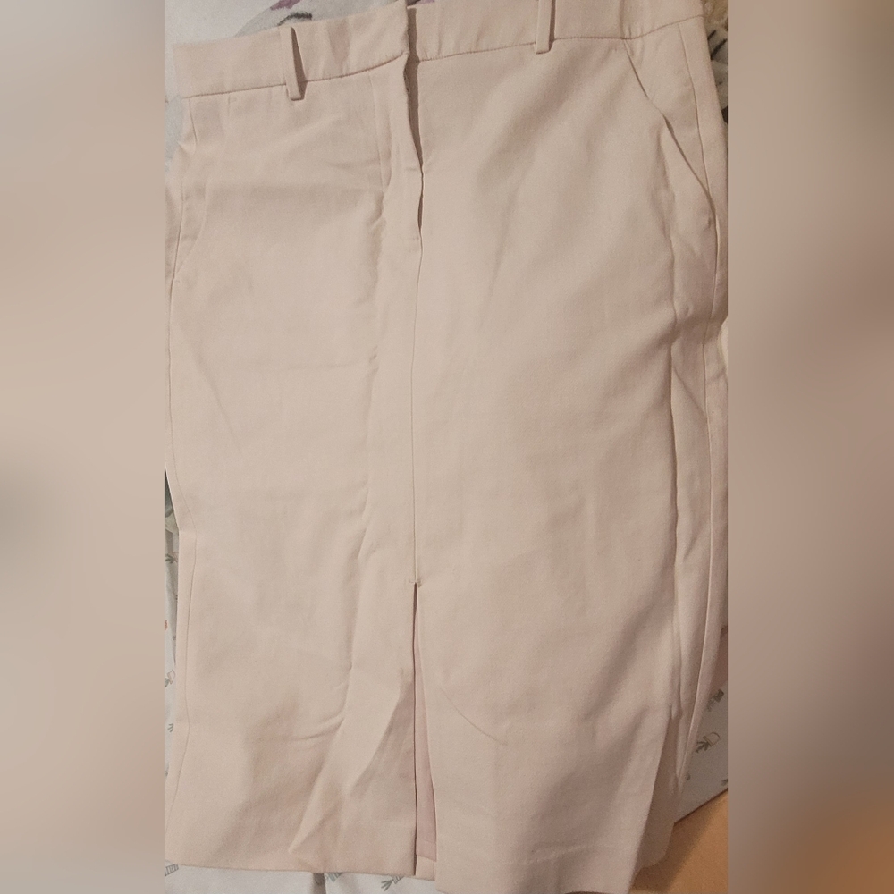Ann Taylor - Picture 6 of 6